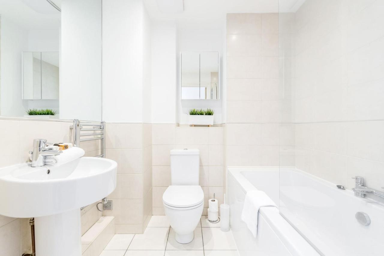 Roomspace Serviced Apartments - Abbot'S Yard Guildford Exteriér fotografie