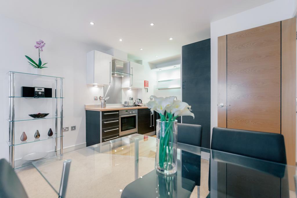Roomspace Serviced Apartments - Abbot'S Yard Guildford Exteriér fotografie